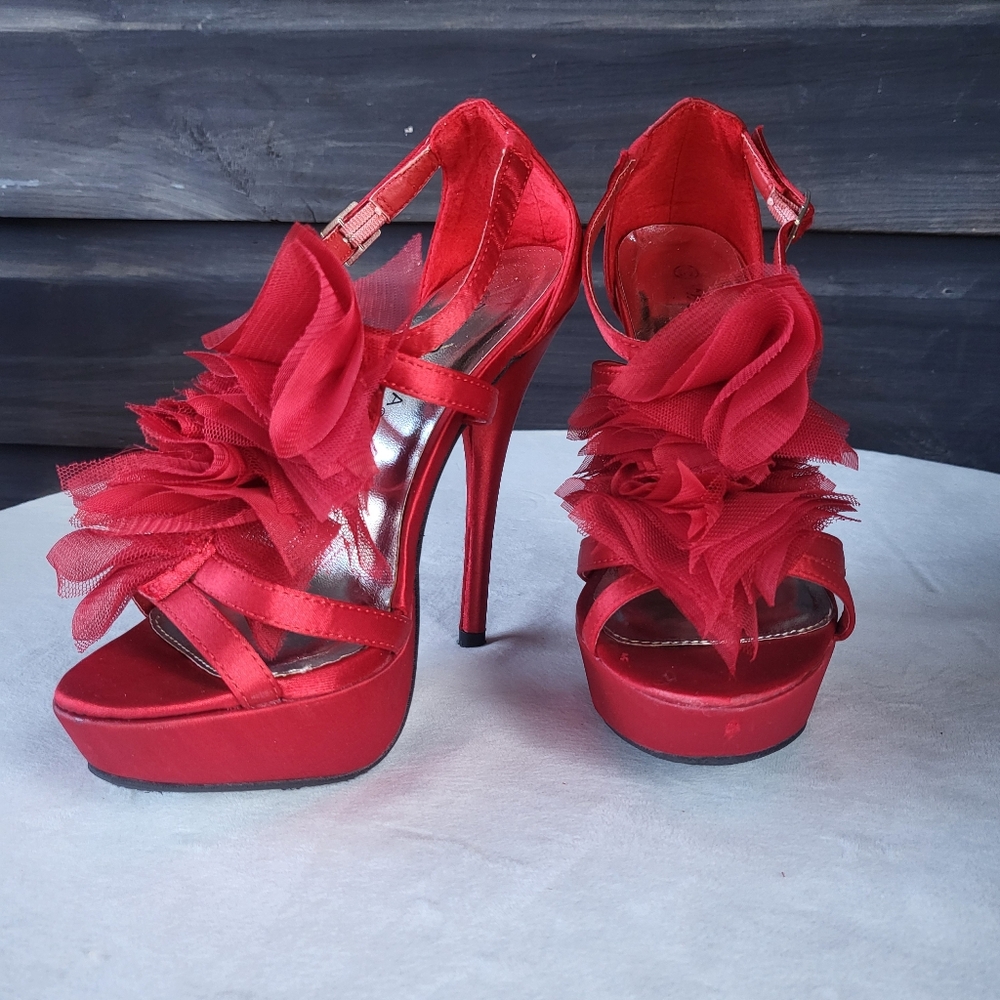 Wild Diva Red Satin Stiletto Platforms | 5.5